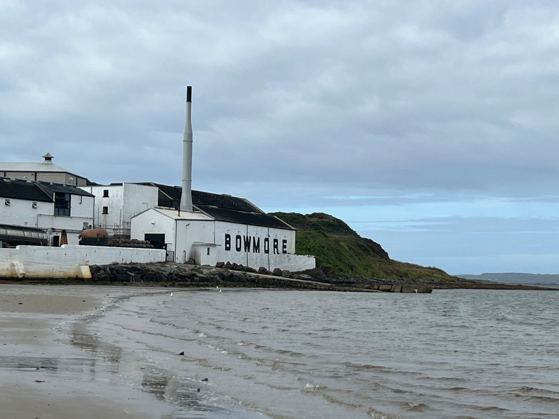Bowmore Distillery – Tradition at the Water’s Edge